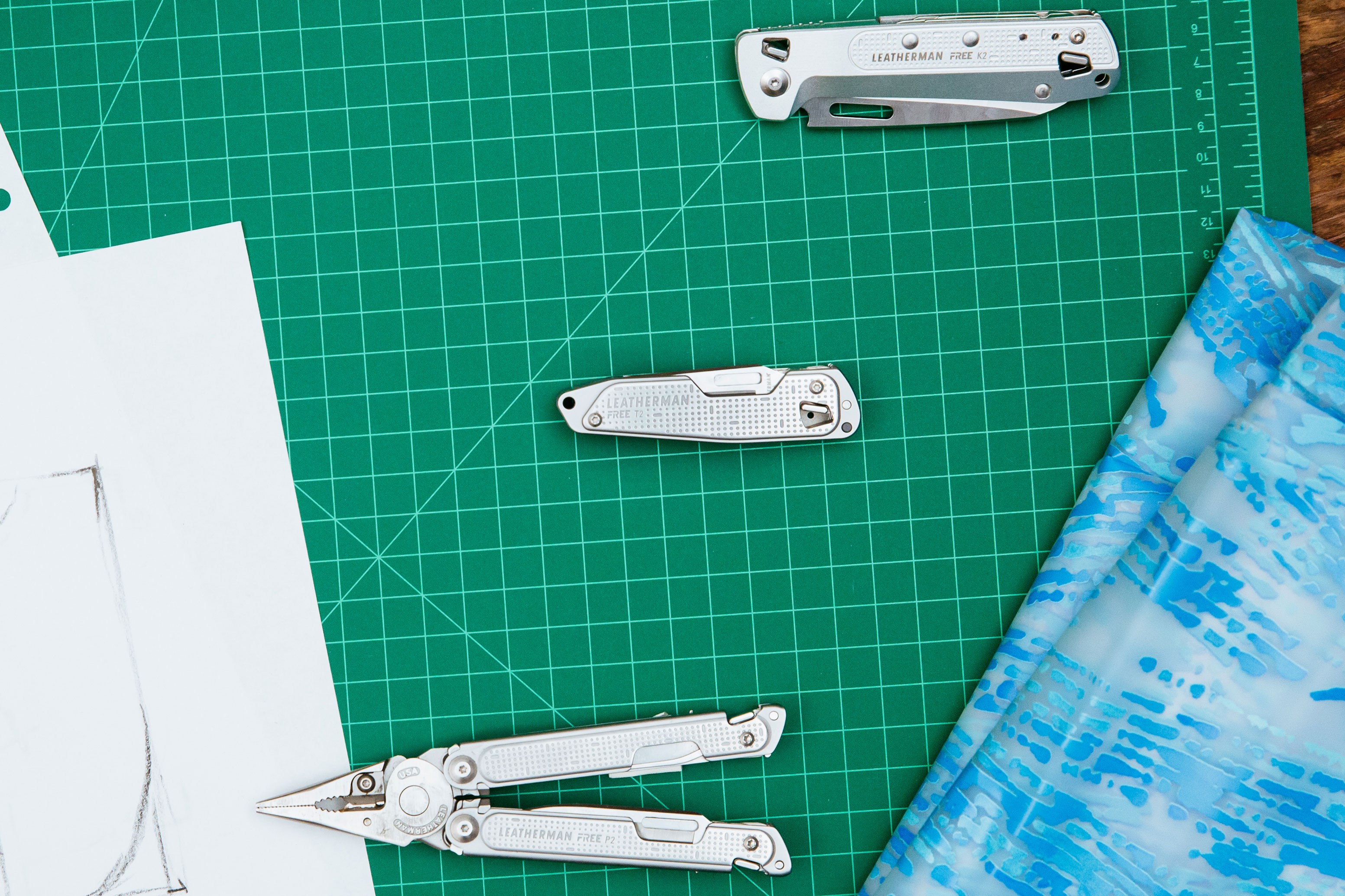 Leatherman FREE series multi-tools knives Leatherman FREE series multi-tools knives