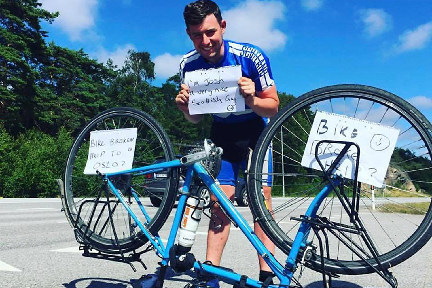 Its my bike. John is his bike. Горный велосипедист. John is his bike. Роан деннис велоспорт.