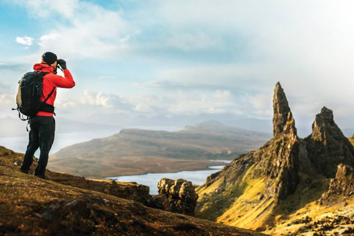 Free Gear Fridays: Nikon PROSTAFF 7S 10×42 Binoculars