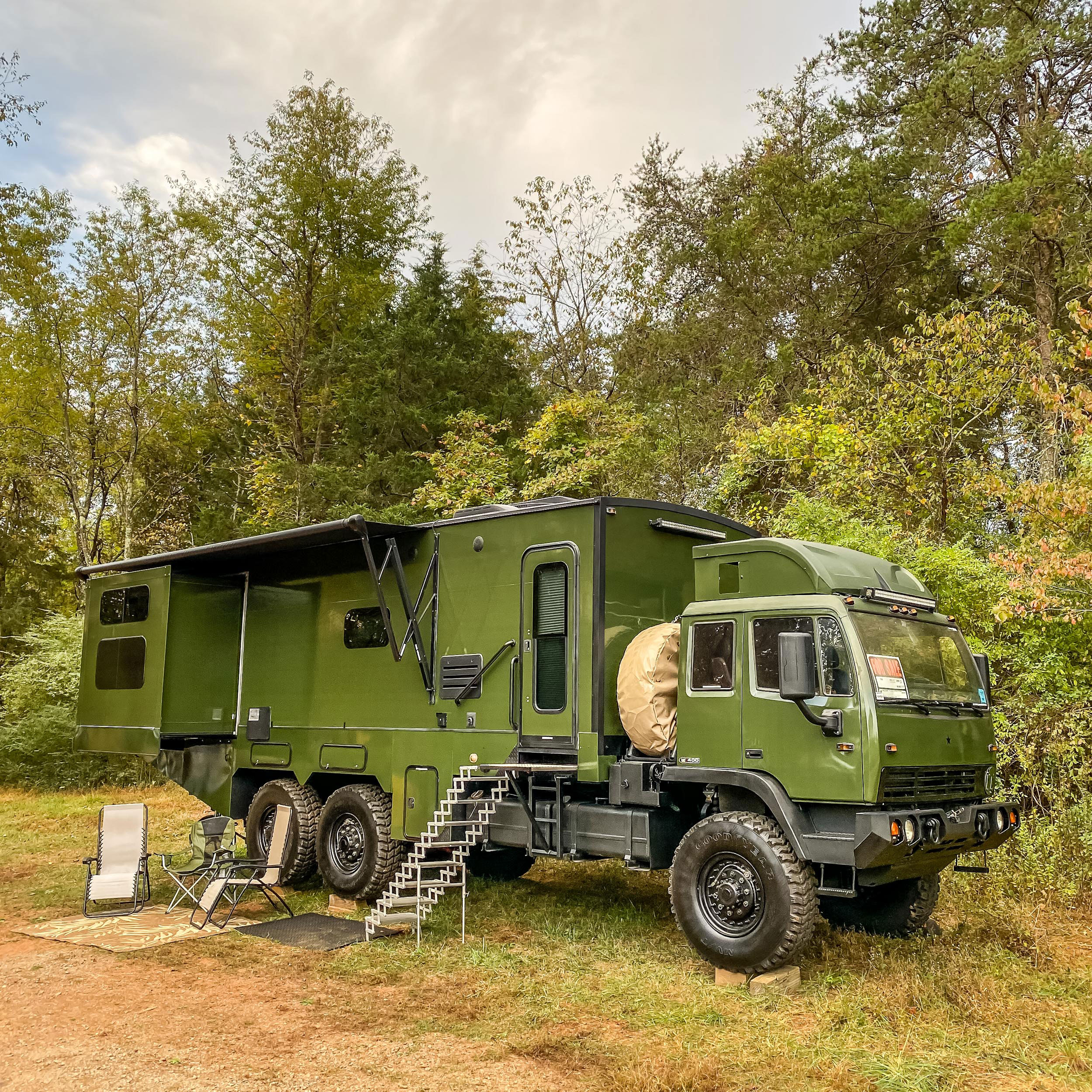 Zombie Apocalypse Stewart & Stevenson 6x6