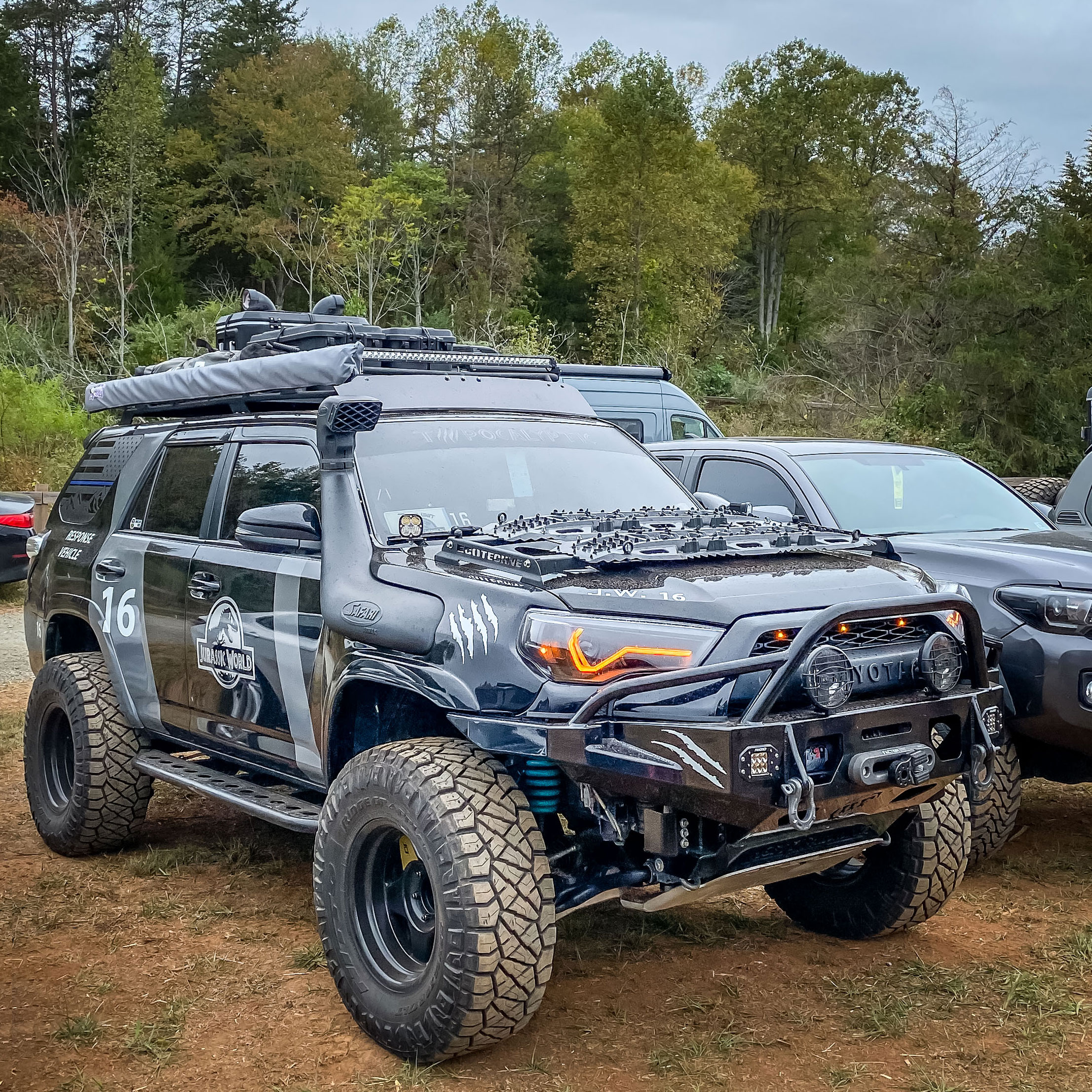 Zombie Apocalypse Toyota 4Runner