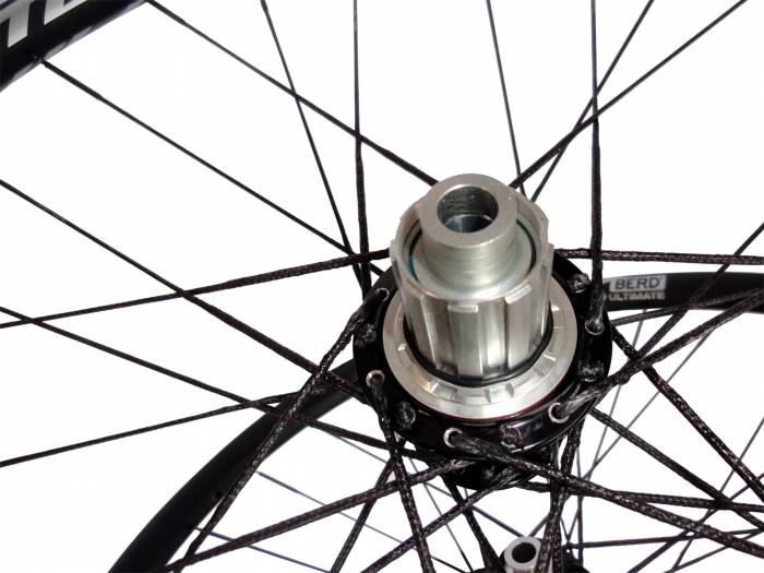 bike wheel with soft uhdpe spokes
