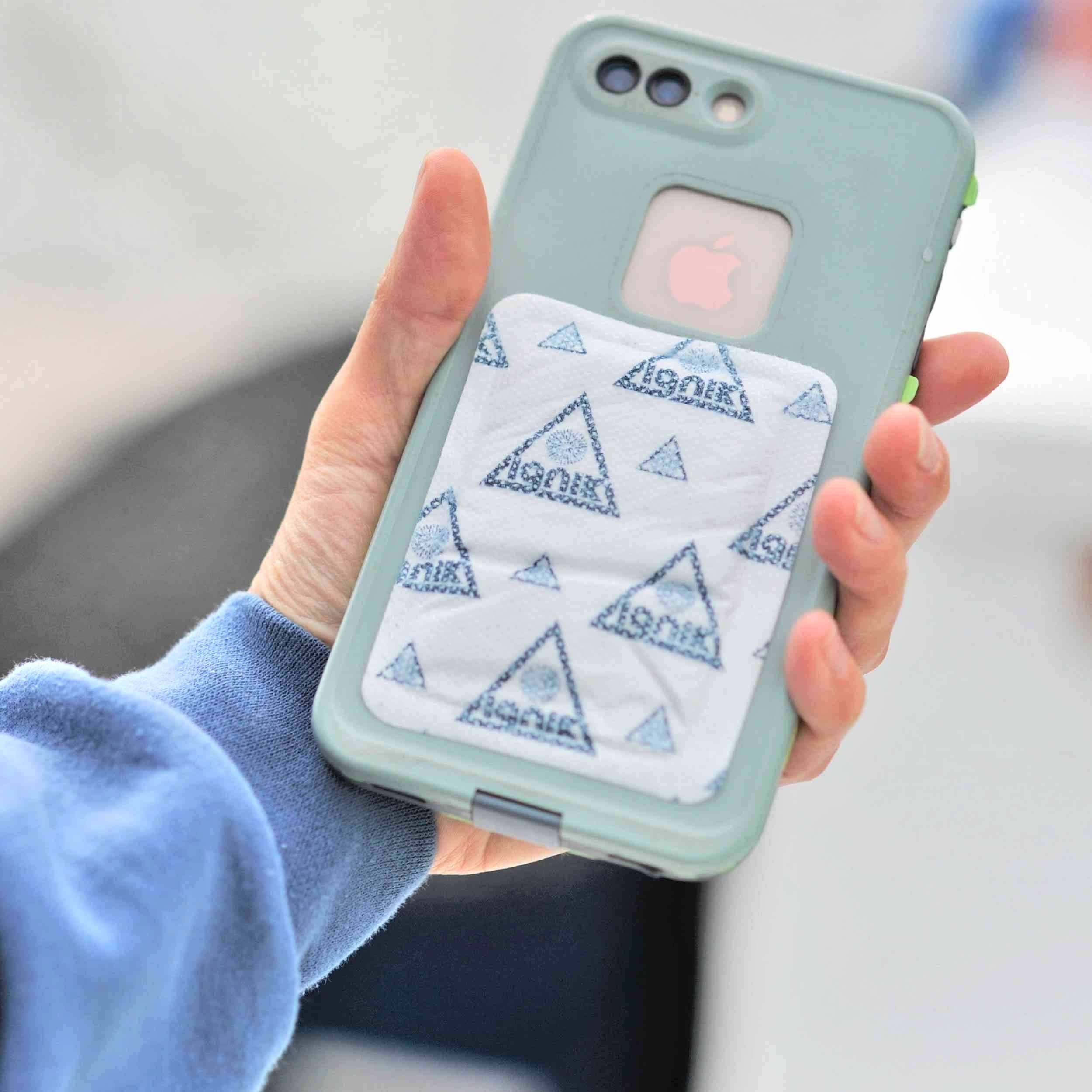 Ignik Air Activated mobile phone warmers