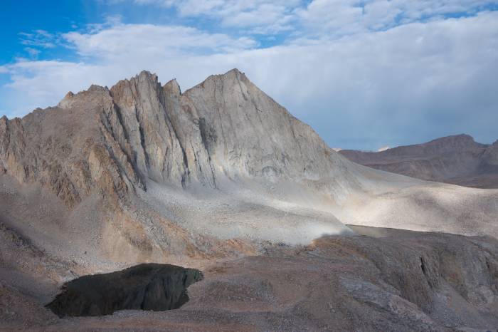 ridgeline of Mount Williamson in California