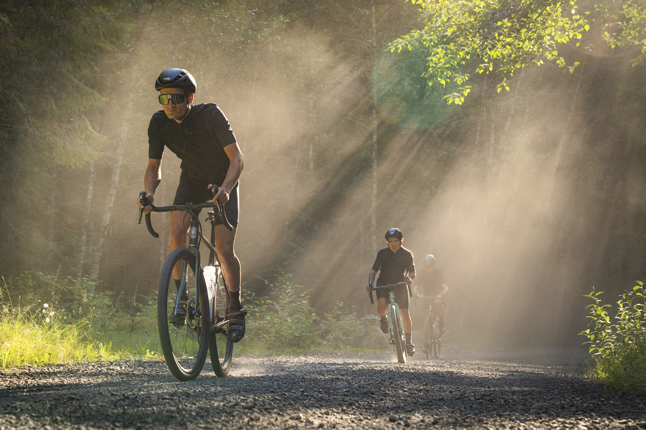 Emerging Gear: Inflatable Swim Shirts, Gravel Bike Wheel, Folding Pot