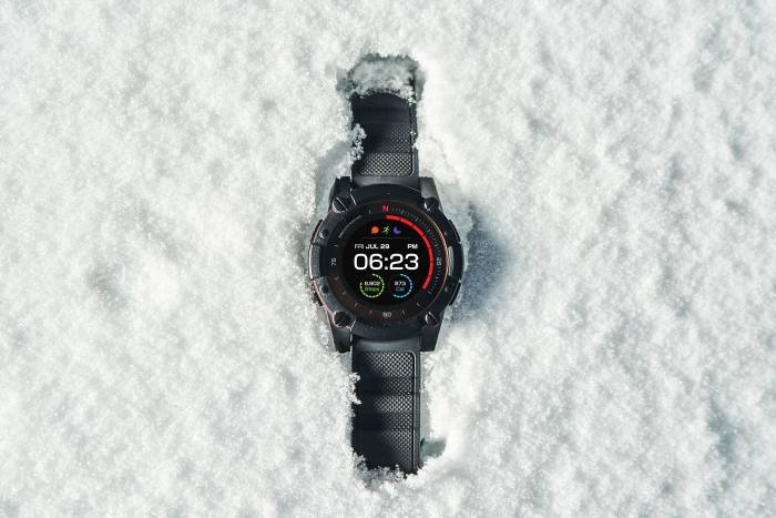 PowerWatch Series 2 Review: GPS Watch Makes Its Own Electricity
