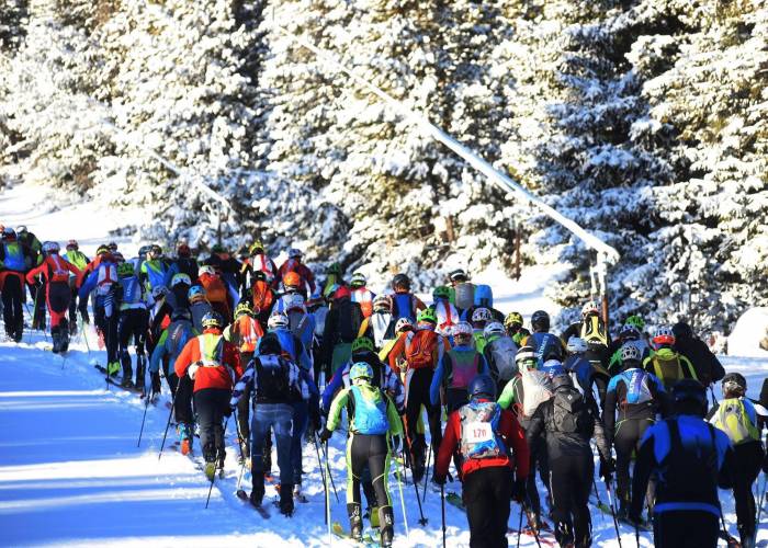 herd of racers in a Skimo USSMA race at Eldora
