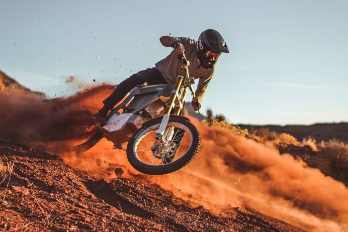 CAKE Kalk OR: Not a Dirtbike, Not an E-Bike, 100% Fun