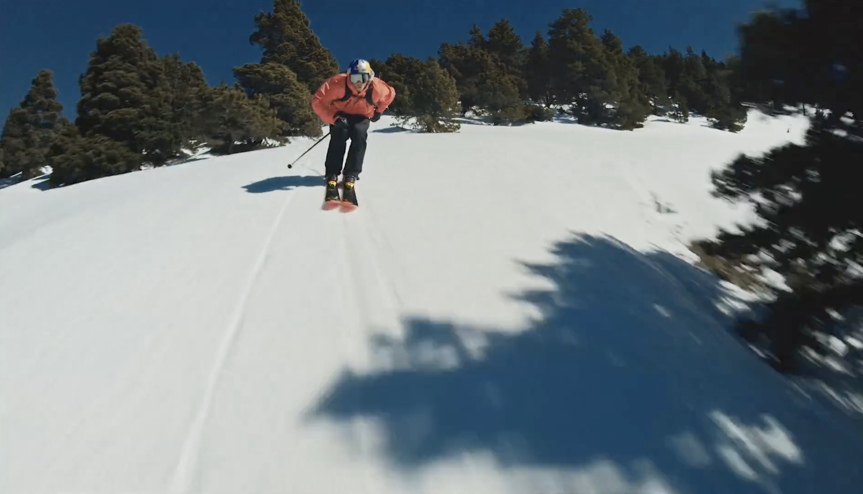 Skier flies in Fastwood freeskiing film