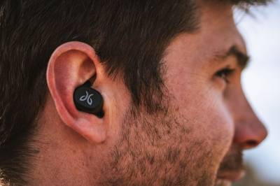 The Best Wireless Earbuds According to 