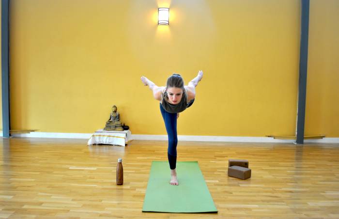 Make the Most of Yoga at Home: How to Build Routines | GearJunkie