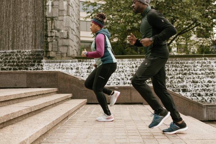 REI social distancing runners