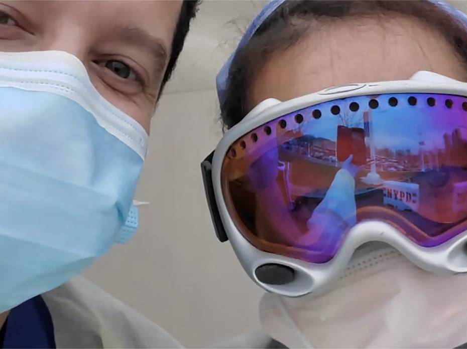 Ski Goggles for Docs: How to Donate Yours to Healthcare Workers Goggles for Doctors
