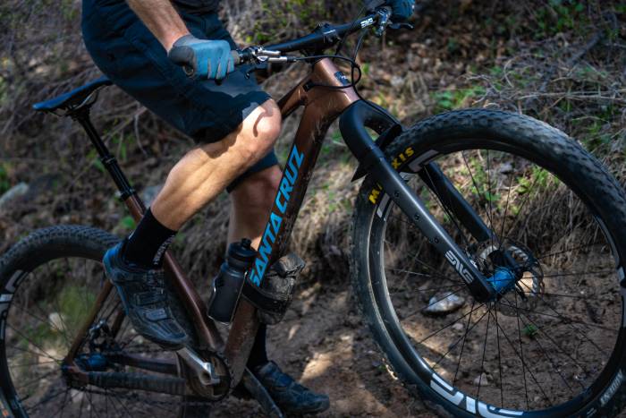 ENVE Modernizes the Carbon-Fiber ‘Mountain Fork’
