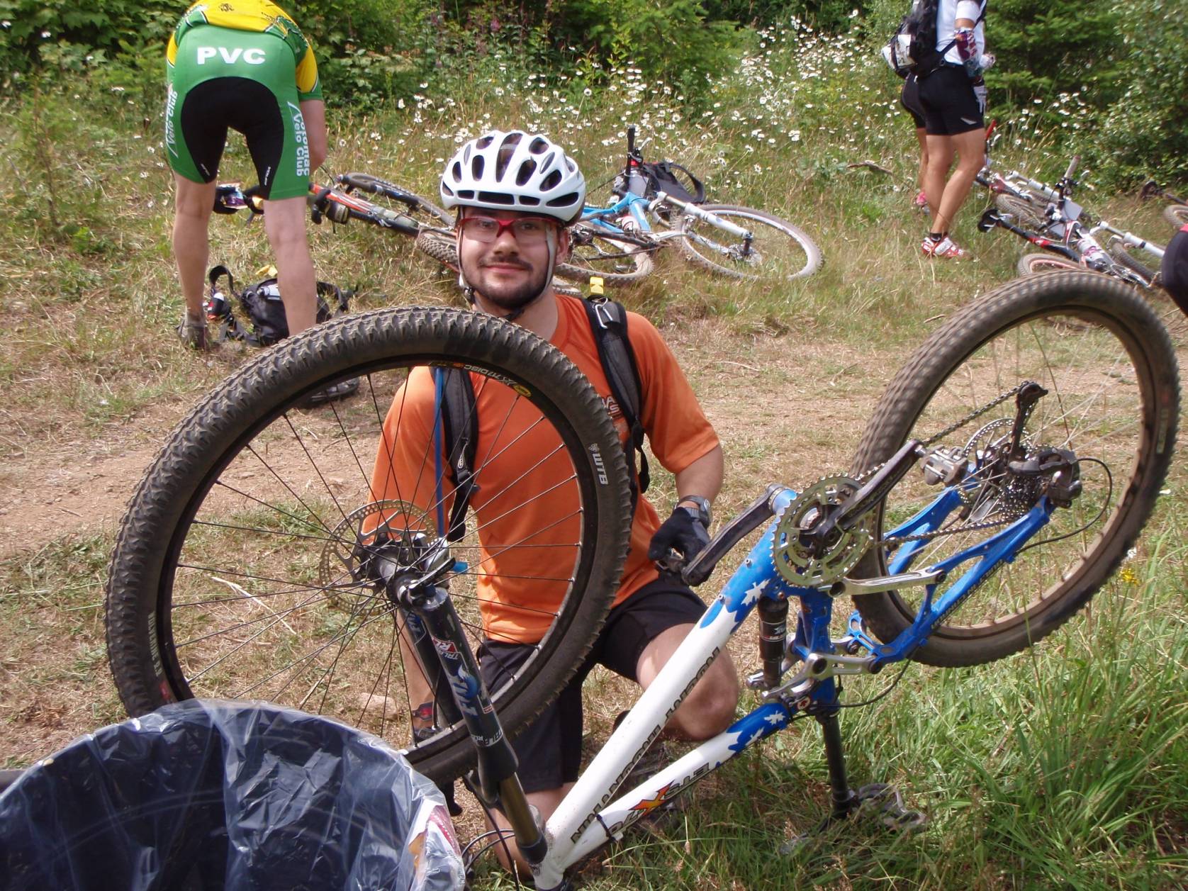 How to Change a Bike Tire Tube in 7 Steps GearJunkie