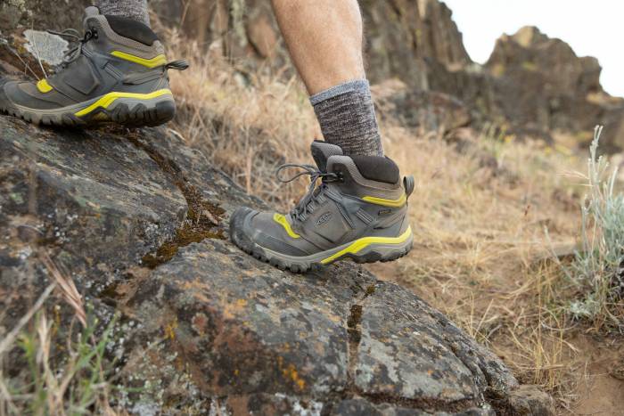 KEEN Ridge Flex hiking boots