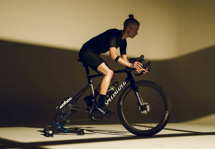 KICKR_road_fit_female