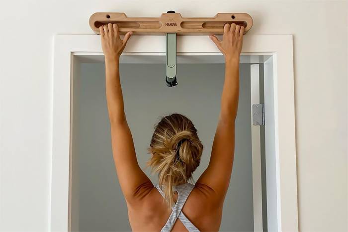 Maneuva Board hangboard