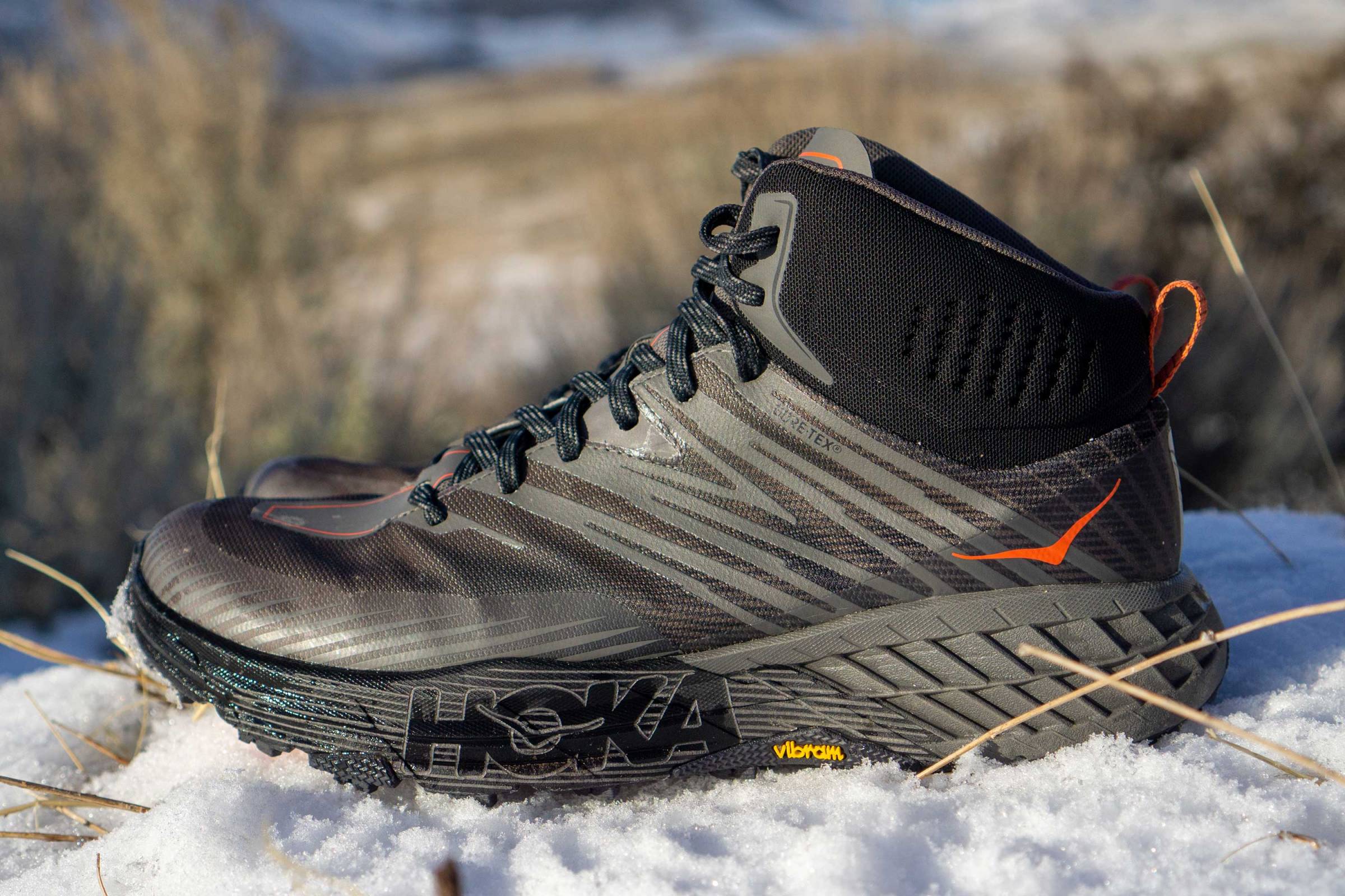 hoka one one speedgoat mid wp
