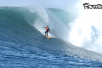 Peter Mel Barreled at MAVERICKS -JANUARY 8 2021 [RAW CLIP] 0-20 screenshot