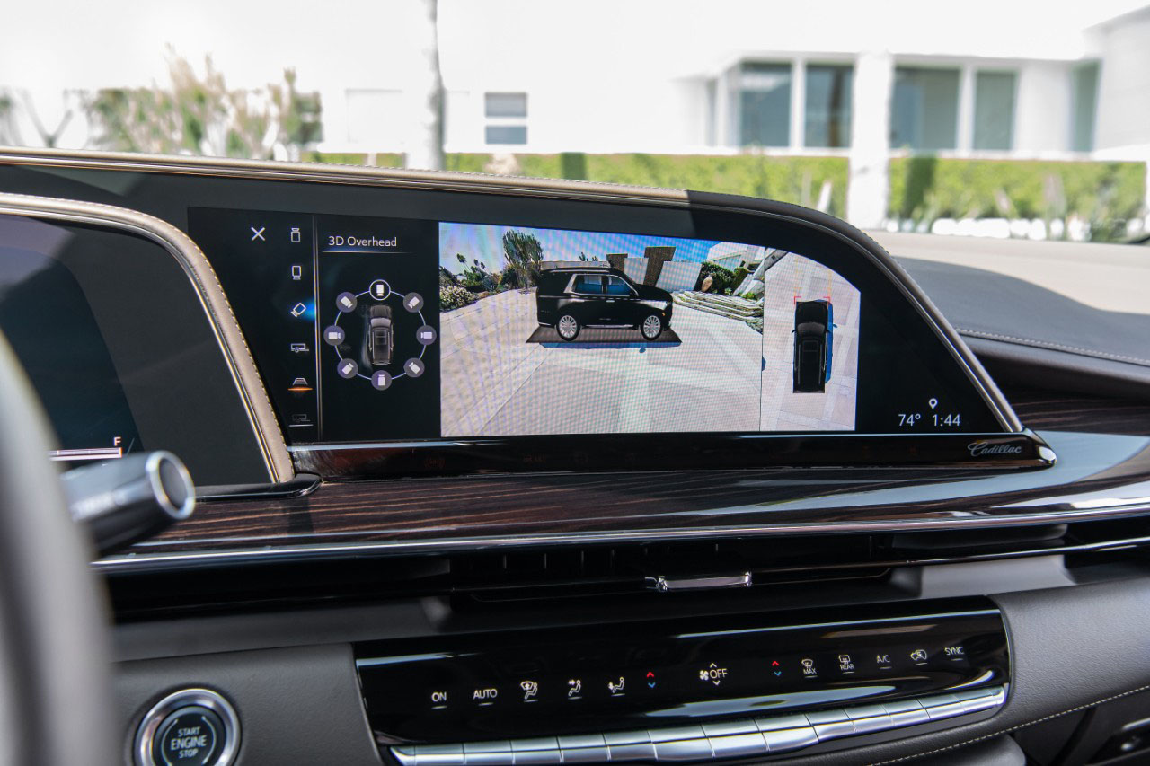 The OLED display in the 2021 Escalade includes a 16.9” diagona