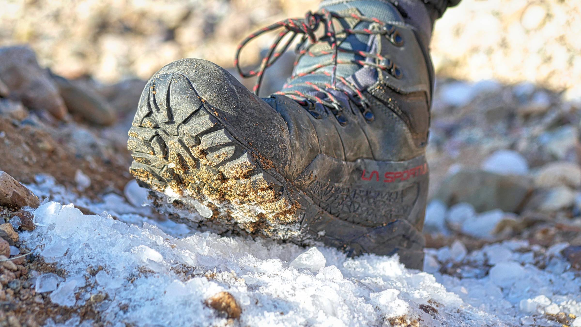 The Best Winter Hiking Boots of 2021 - Vimarsana News