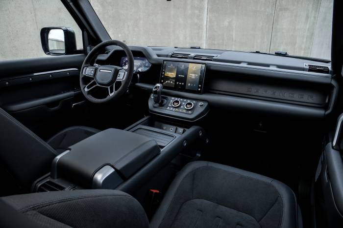 2022 Land Rover Defender V8 interior