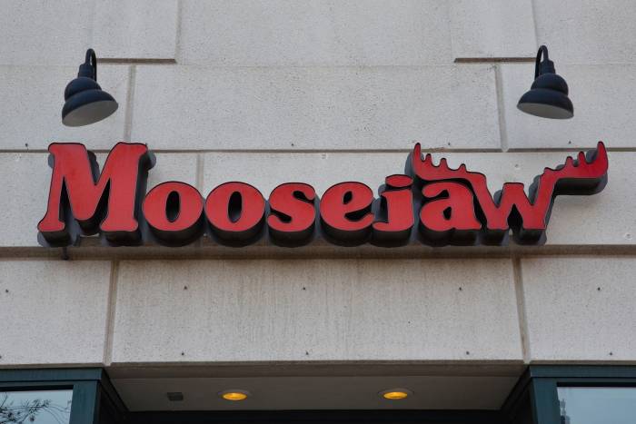 Moosejaw storefront