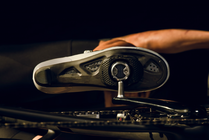 close up of cyclist clipping into Wahoo Fitness new speedplay pedals
