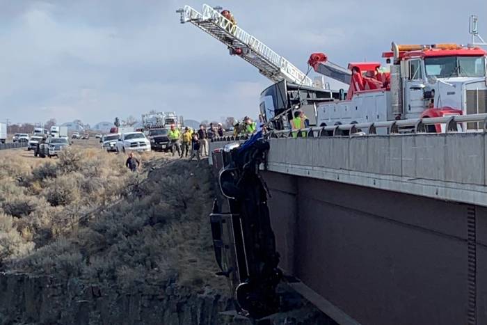 truck rescue idaho bridge