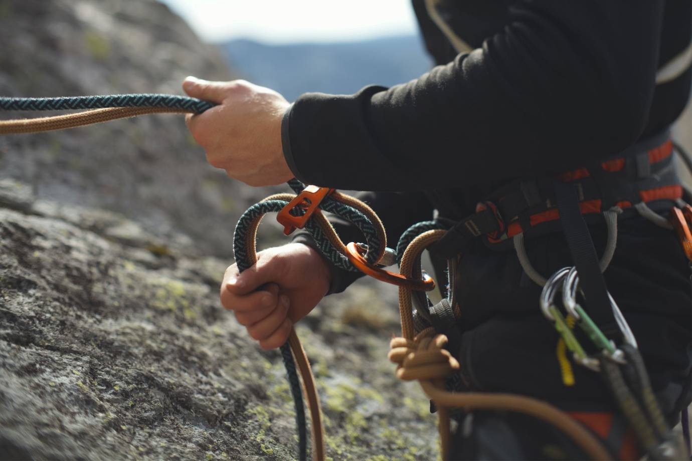 canyoneering belay device