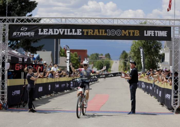 Keegan Swenson winning the 2021 Leadville MTB