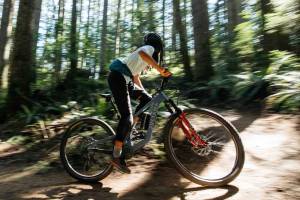 Brooklyn Bell and Jaime Hill Test the New Juliana Furtado Mountain Bike
