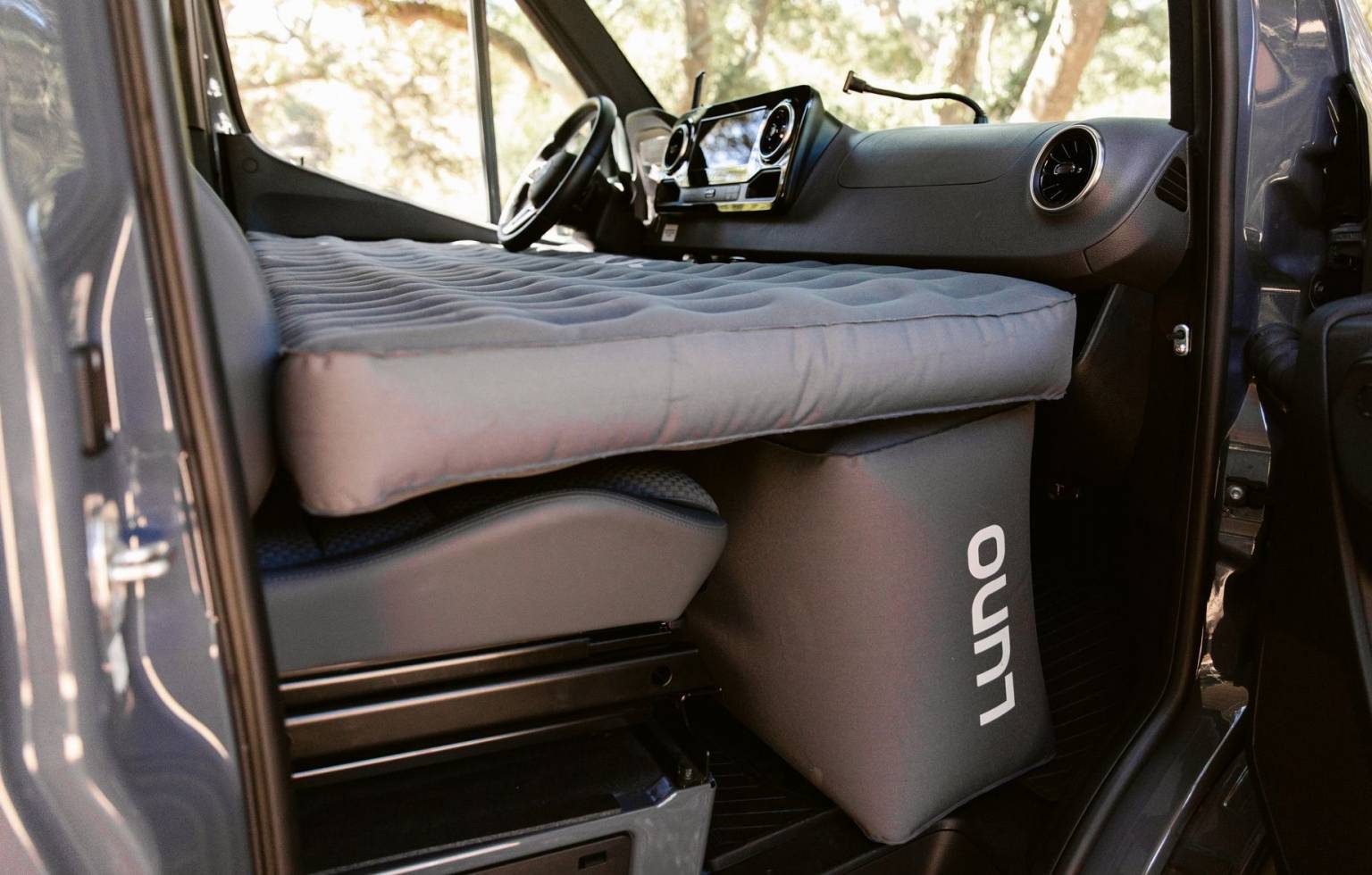 Front Seat Sleeper Luno, Winnebago Unveil Front Cab Air Mattress