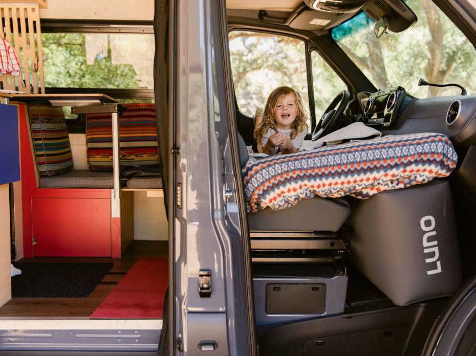 Front Seat Sleeper: Luno, Winnebago Unveil Front Cab Air Mattress luno front cab air mattress
