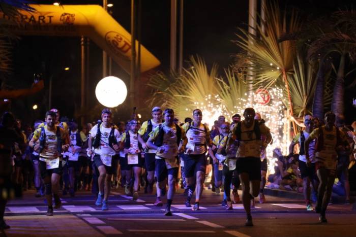 Starting line at the 2021 Diagonale des Fous; (photo/Grand Raind Reunion)