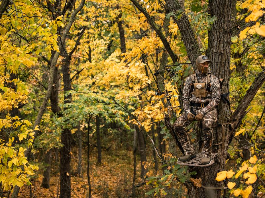 Through Deer's Eyes: How First Lite's Whitetail Camouflage Pattern Works First Lite Specter camo
