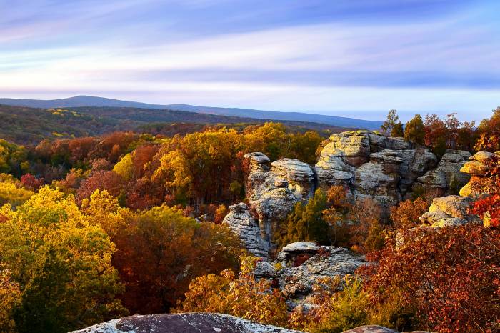 Shawnee National Forest Wilderness, adjacent to the House of Boulders in Jackson County, IL; (photo/Tonya Kay, Shutterstock)