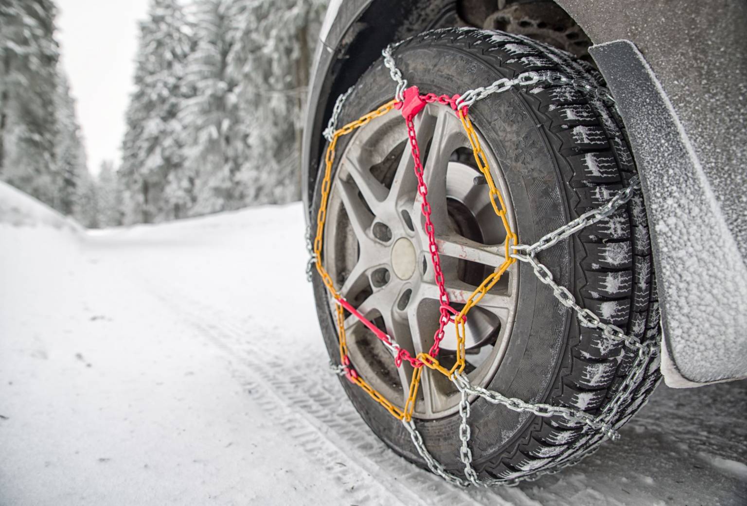 How to Use Tire Chains in Snow Emergency Car: Essential Safety Tips