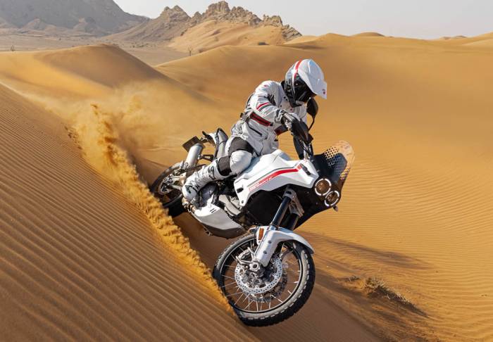 ducati desertx