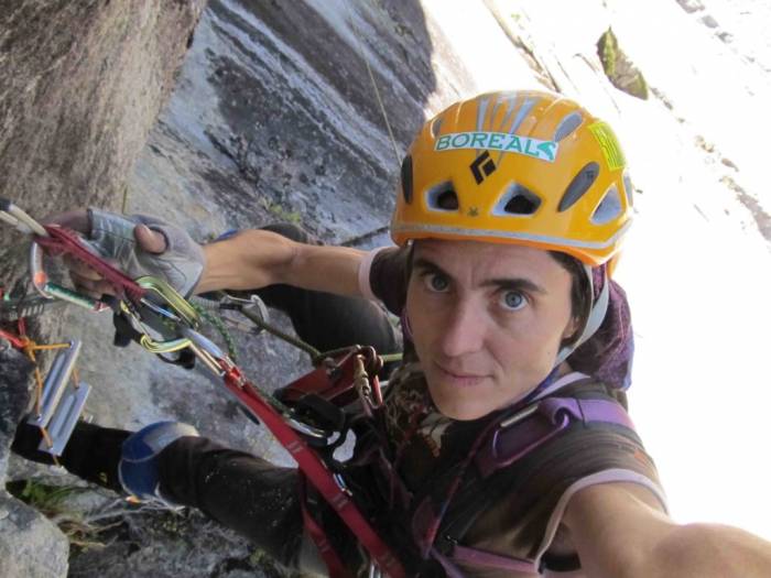 silvia vidal solo climbing