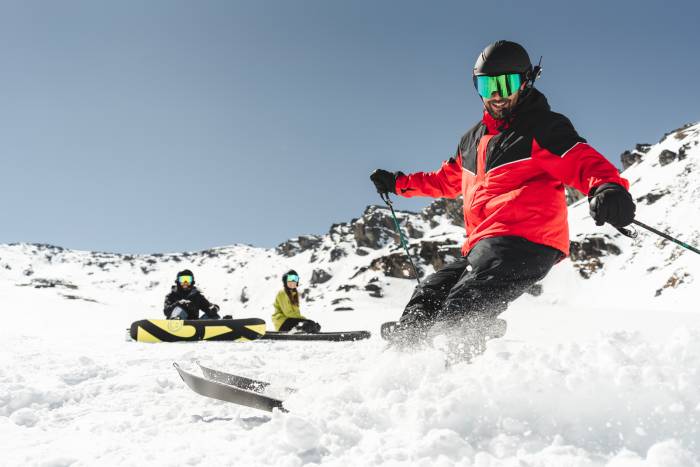Free Gear Fridays: Stay Connected With Cardo’s Packtalk Ski Giveaway
