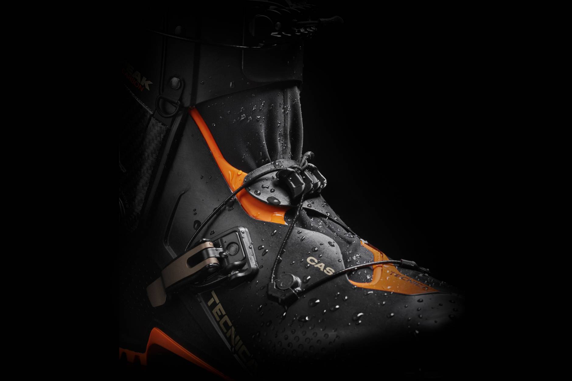 Tecnica's Zero G Peak Ski Touring Boot Brings Power Under 1,000 Grams