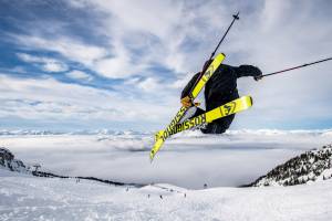 Emerging Gear: Modular Fanny Pack, Ultralight Carbon Umbrella, and More