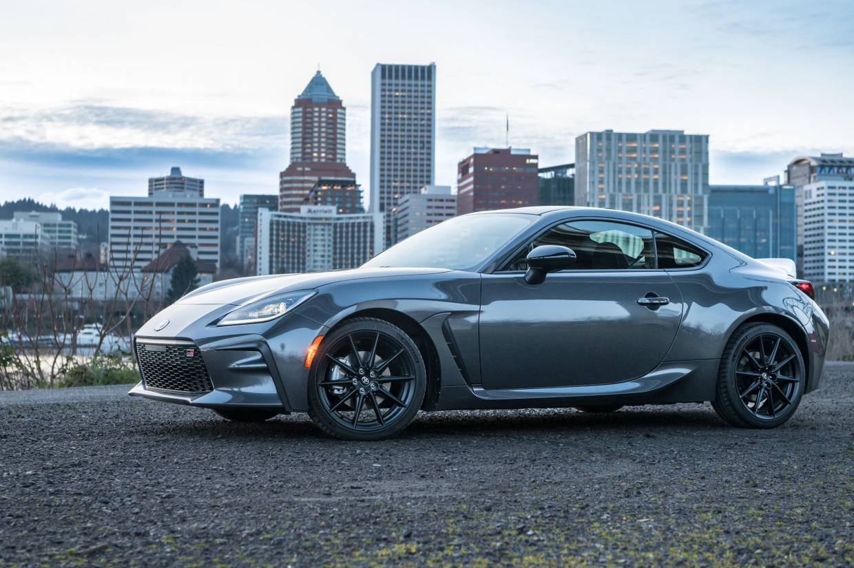 Best Value Sports Car Today? 2022 Toyota GR86 Premium Review