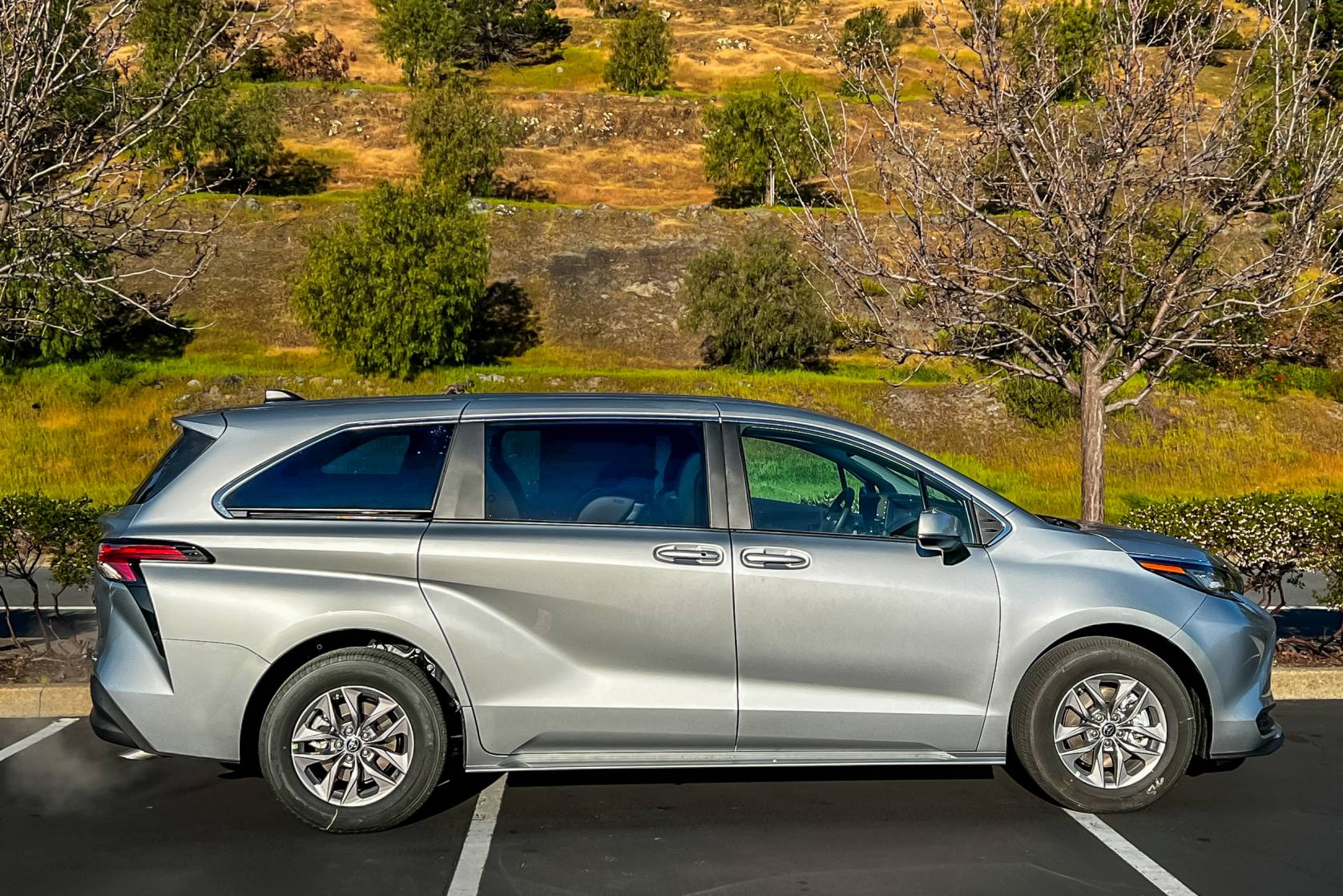 Don’t Diss the Minivan: 2022 Toyota Sienna Hybrid Review