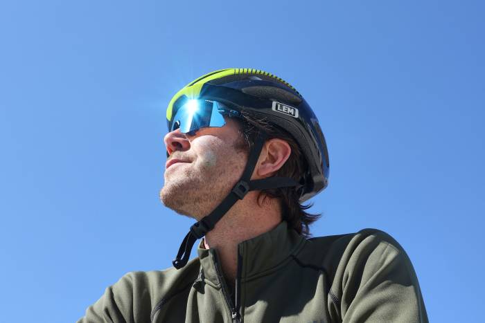 Tifosi Rail Sunglasss cyclist looking at sun