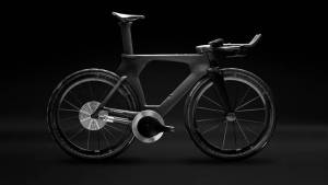 Man Faces Felonies After Carrying Bolt Cutters, High-Dollar Stolen Bike Into Shop