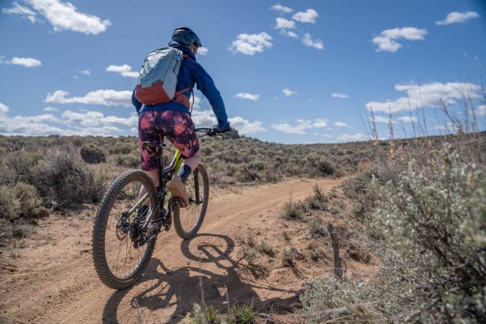 Shredly MTB Short Review: A Comfortable, Smooth, Stylish Classic