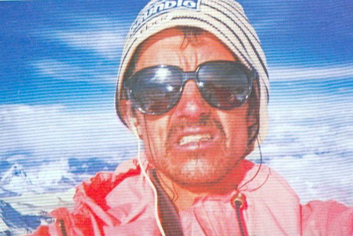 Marc Batard atop Everest following his 1988 speed record (photo Wiki Commons)